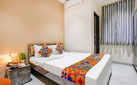Fabexpress Royal Inn